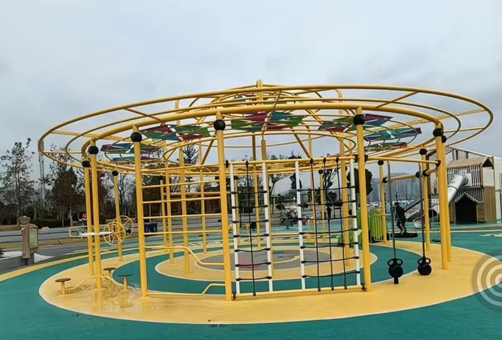 Детские качели разные