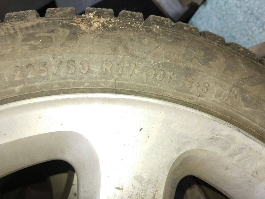 Продам срочно диски с резиной