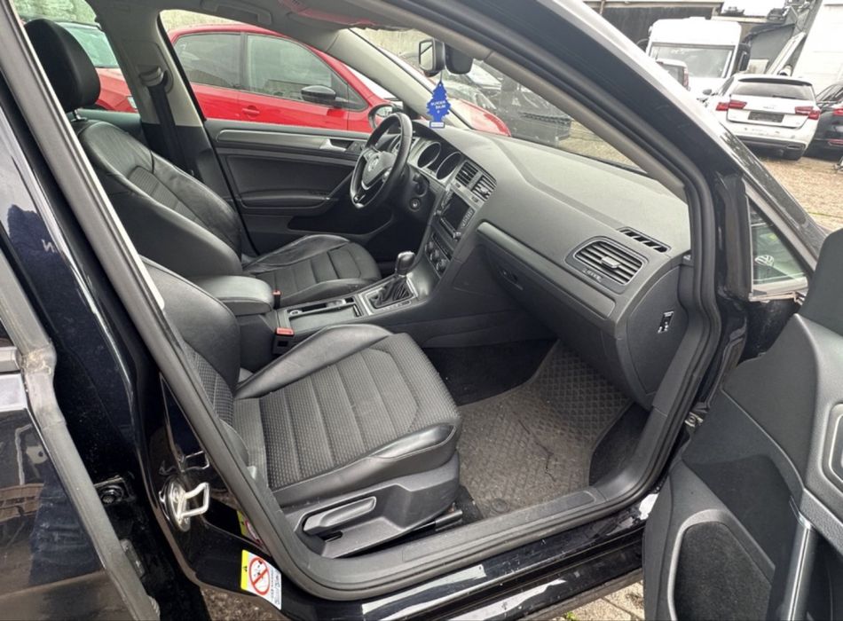 Interior Piele Volkwagen Golf 7 1.6TDI 110cai CRKB Euro 6 // Fete de usi // Plafon // Volan piele comenzi // Consola centrala