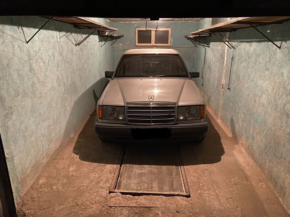 Дава се под наем Гараж / Паркомясто в Варна, Базар Левски - 20 кв.м за 153 € - Снимка #2