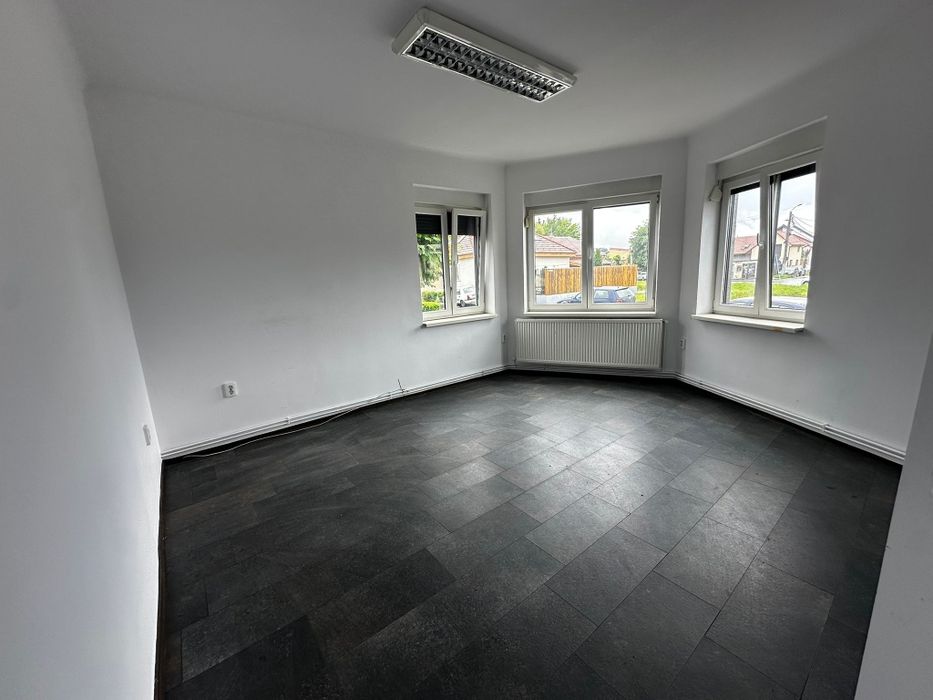 Spațiu pentru birou sau cabinet medical