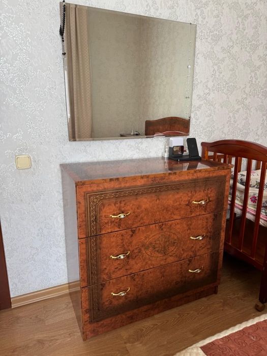 Спальный гарнитур
