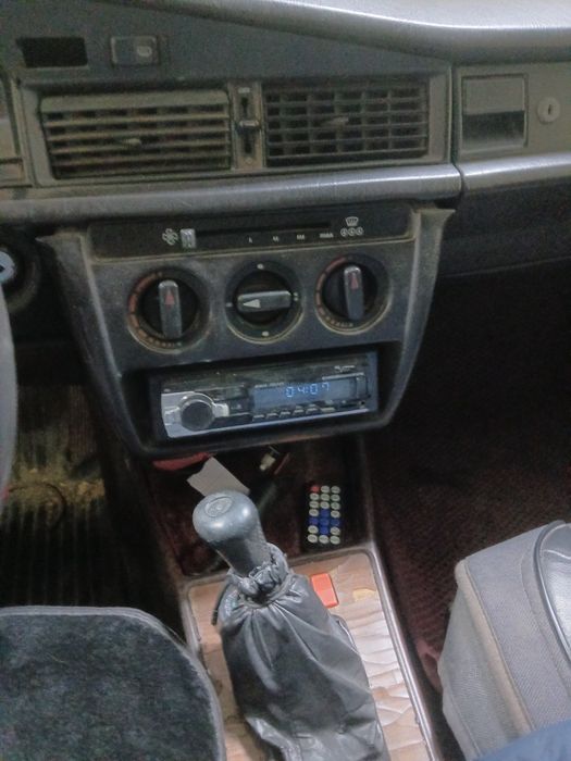 Продам мерседес 190