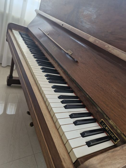 Pianina Bender acordata