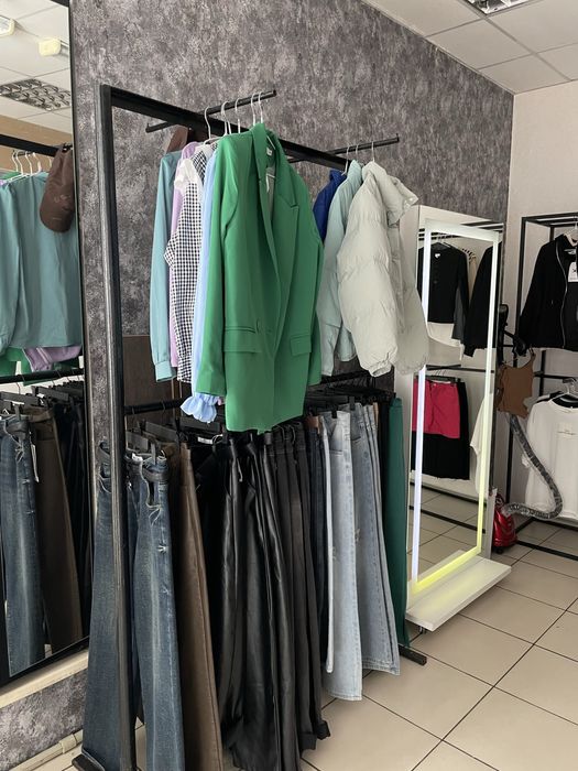 Продам стойки железные для одежды