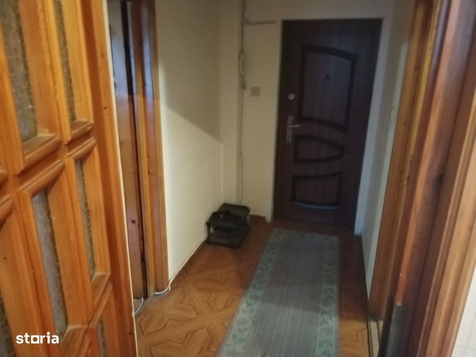 De vânzare apartament 1 camera Zona Rosiori