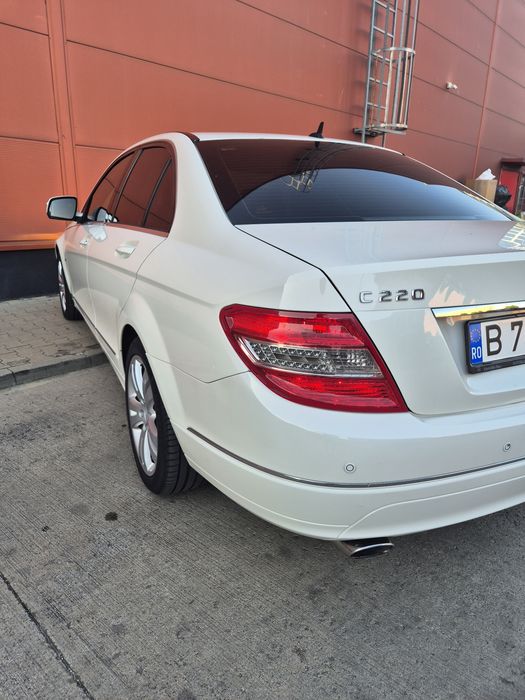 Mercedes c220 pentru cunoscători