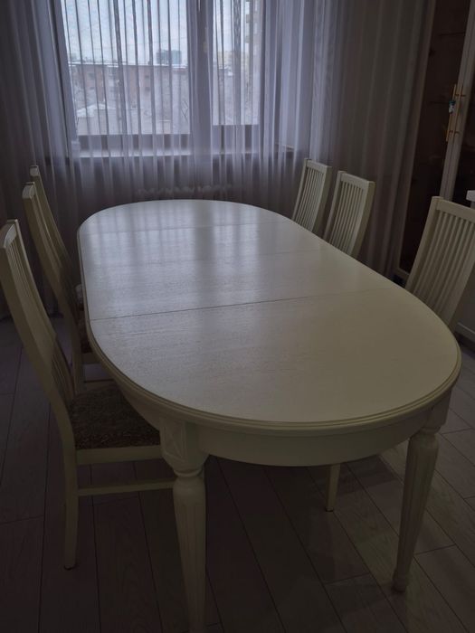 Продам стол со стульями в отличном состоянии