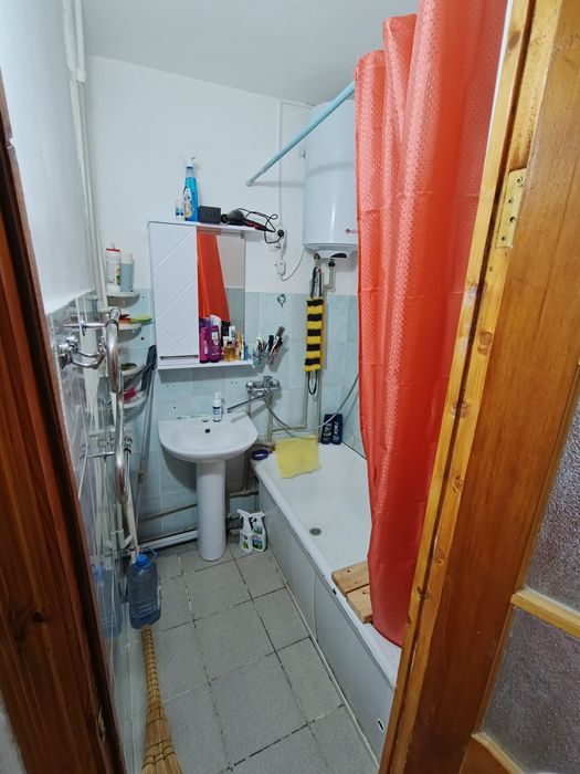 Продам 1 ком кв на 2 этаже