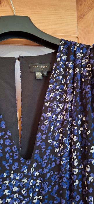 Ted Baker красиви рокли и гсщеризон 2/М размер