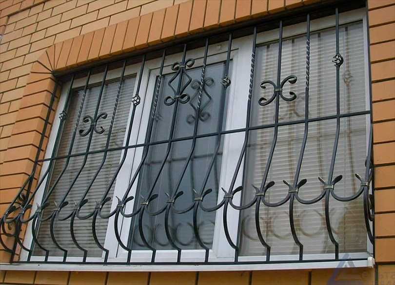 Заборы, ограждения, решётки на окна и на двери из металла от 11 300тг
