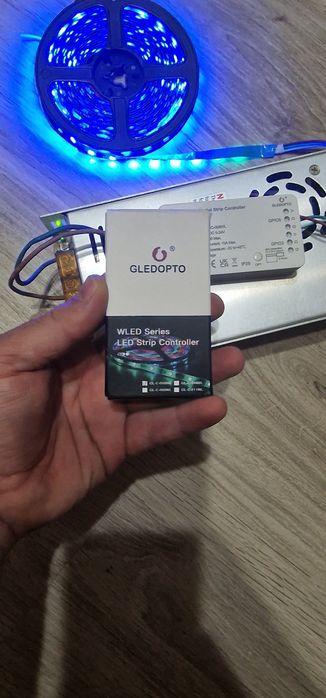 Продавам Argb contoller и лед ленти