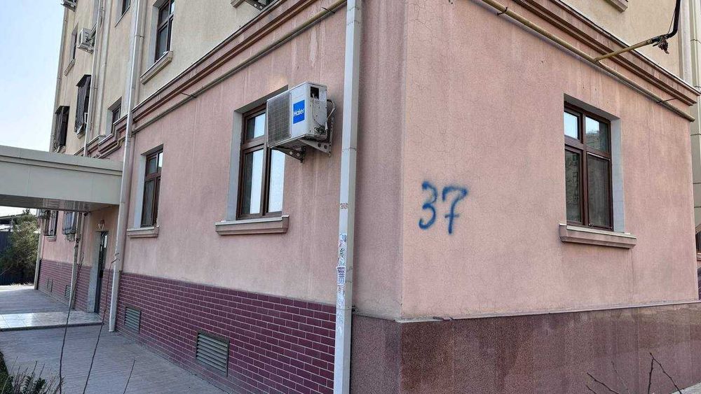 Продается квартира на ул. Нурафшон 37, 4 ком., 1-ый этаж