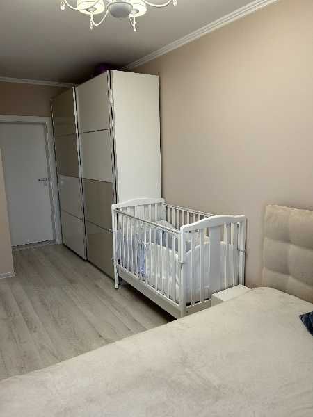 Дава се под наем Тристаен апартамент в Пловдив, Тракия - 120 кв.м за 275000 € - Снимка #3