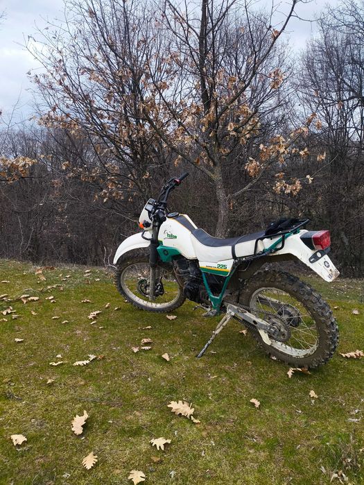 Yamaha XT 225 serow