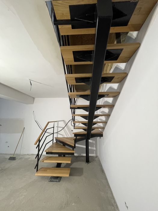 Scări si elemente din lemn masiv la comanda, reconditionari