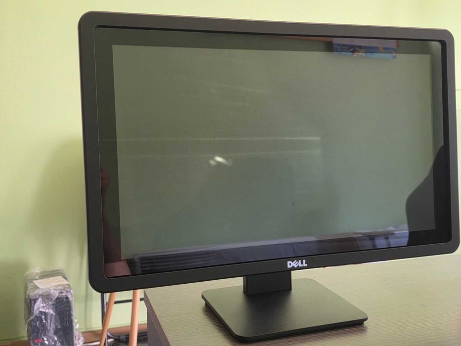 Монитор Dell E2014T 19.5 инча 1600x900 VGA, HDMI, DisplayPort