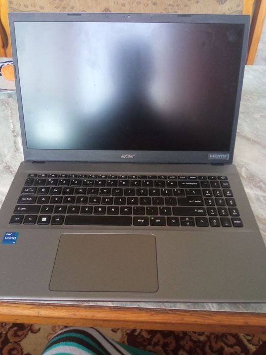 Noutbuk 700 $ yengi 1 oy ishlatilgan