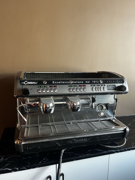 Продается кофемашина+кофемолка