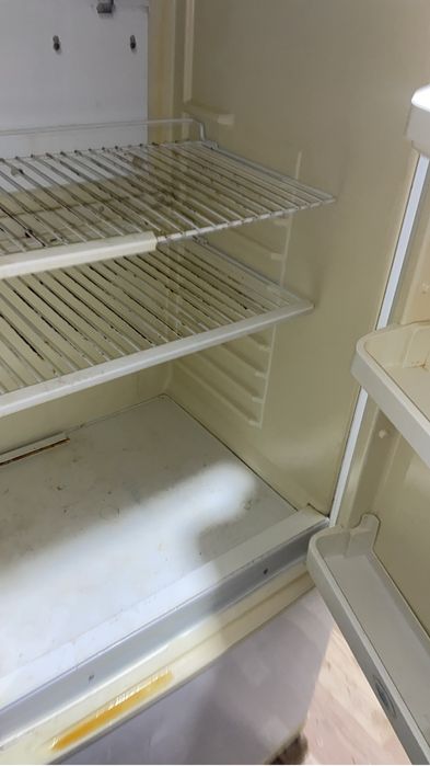 Холодильник …….,.