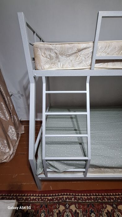 Двух ярусная кровать