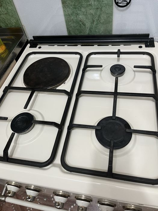 Продам газовую плиту