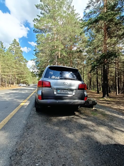 Lexus 570 Авто сел и поехал.