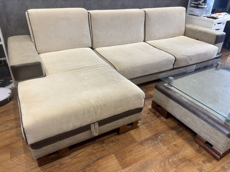 Продам угловой диван 300*100 (комплект)