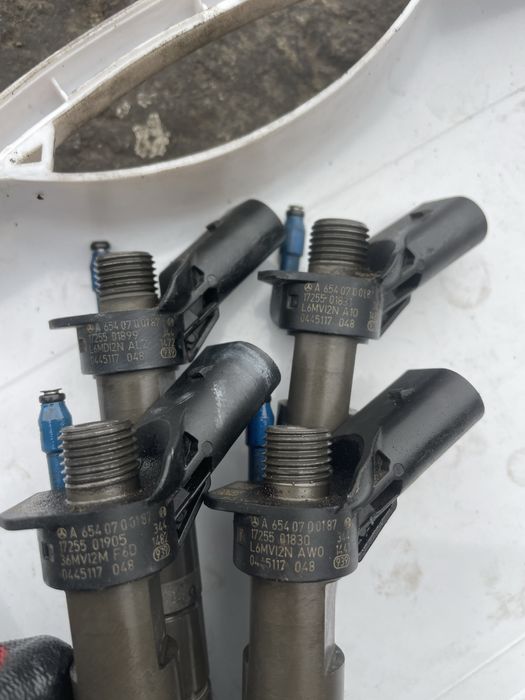 Мерцедес E 220 cdi w213 Дюзи за двигател 654