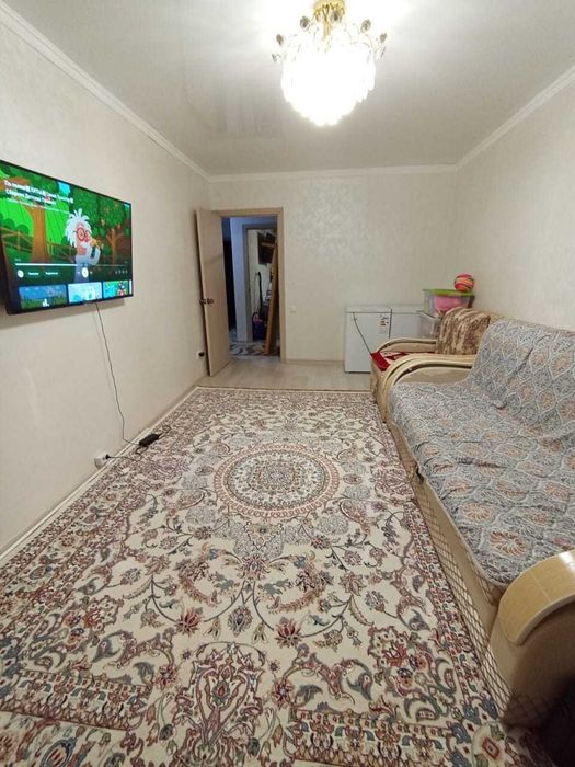 Продаётся 2 - комнатная квартира в районе ДСК