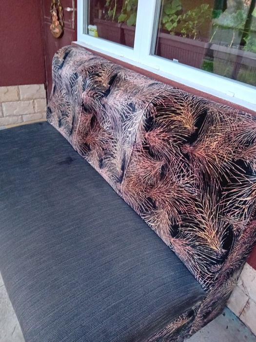 Продавам ъглов  диван запазен