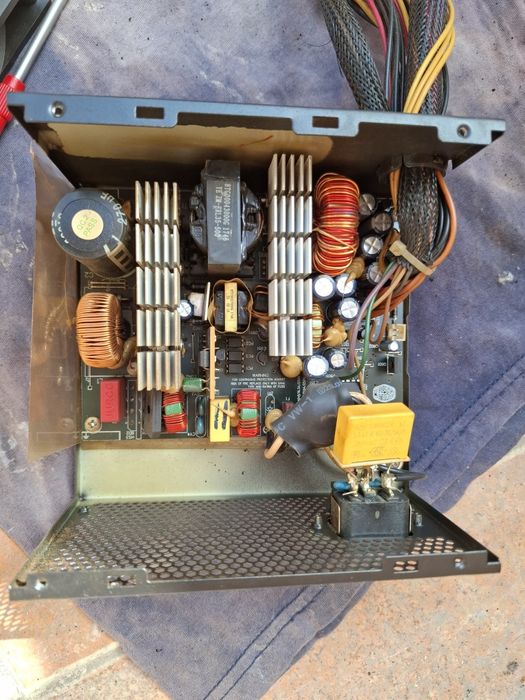 Захранване Cooler Master Elite V3