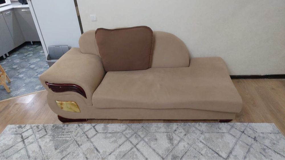 Продам диваны тройка широкие