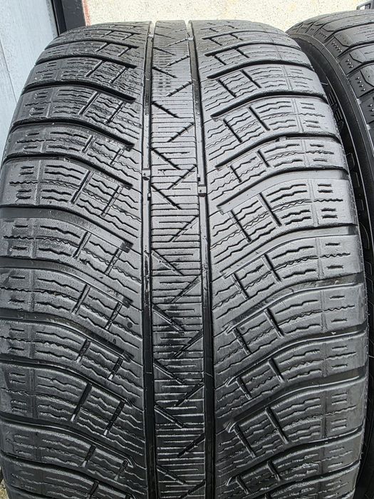 Vând două anvelope de iarna michelin pilot alpin 275 40 21 dot 3521