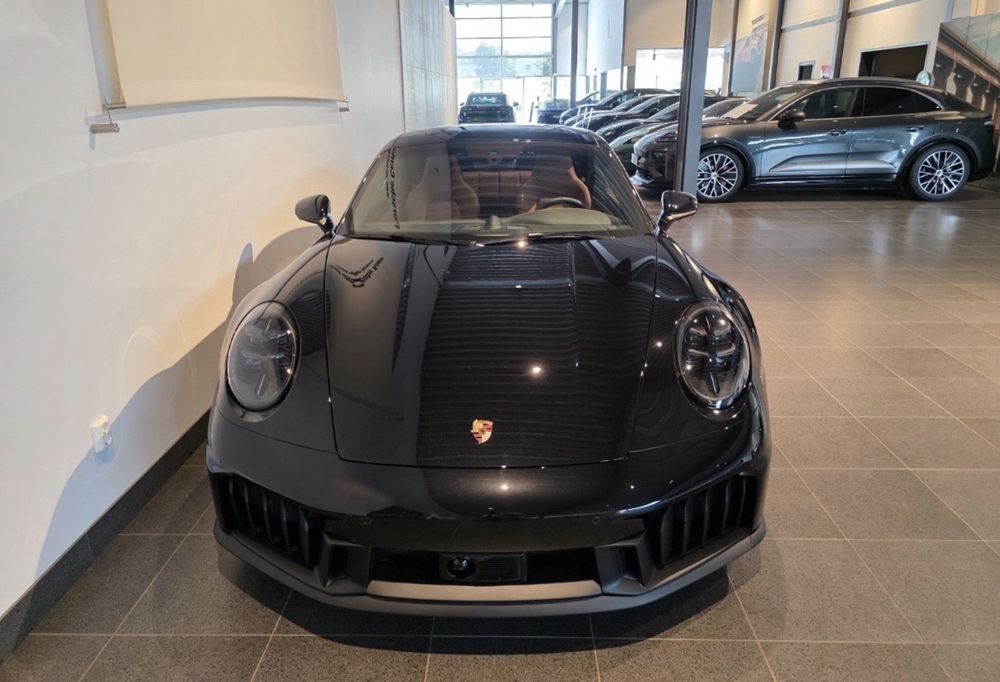 Porsche 992 Carrera 4 GTS Coupé 2026