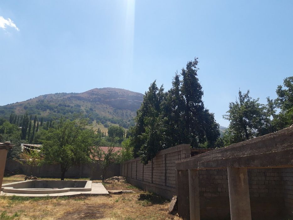 Продается срочно супер скидка, находится 15 мин от Нанайского водопада