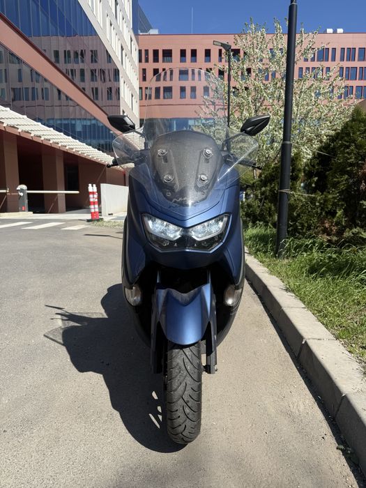 Yamaha NMax 125 + protectie picioare + casca M
