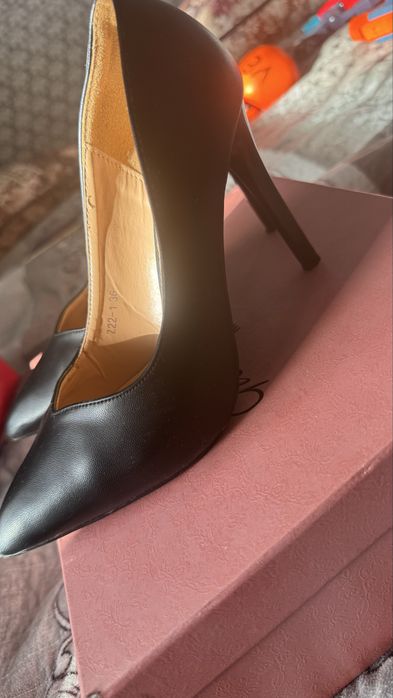 Продам обувь все в хорошем состоянии