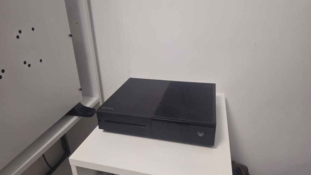 Xbox One + Kinect + 19 jocuri