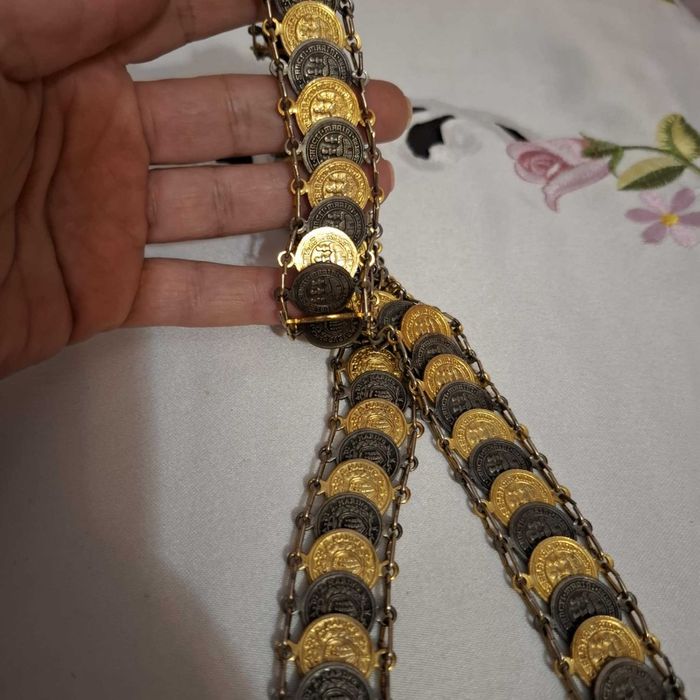 Дамски Колан с парички