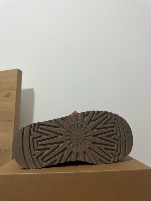 UGG Tazz marimea 37 noi