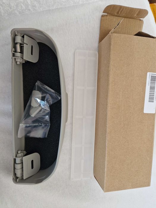 Авто кутия за очила, монтаж на ръкохватка