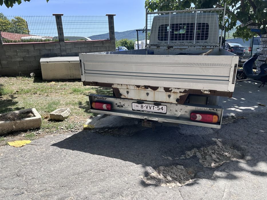 Продава се каросерията от камиона