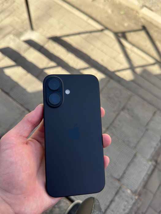 Продается Айфон 16