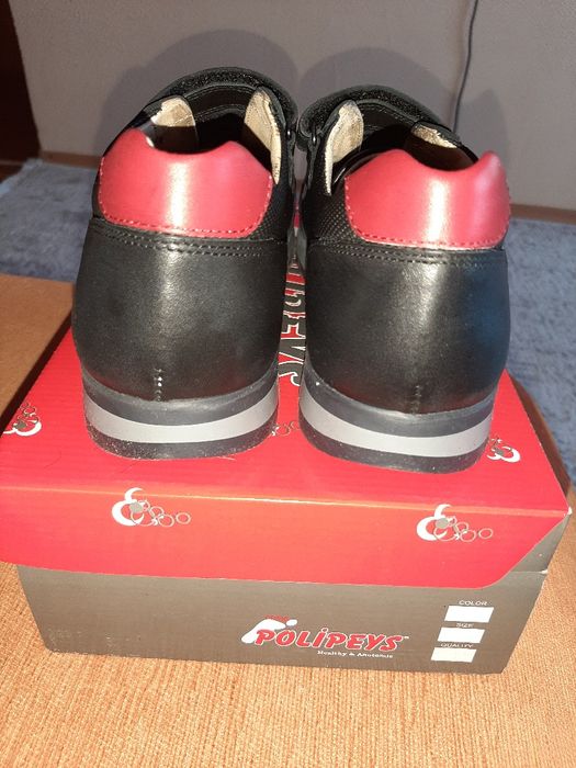 Туфли кожаные на мальчика 36 размер.