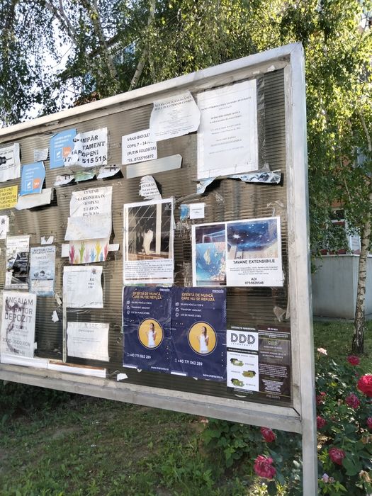 Lipim AFISE in zone cu impact