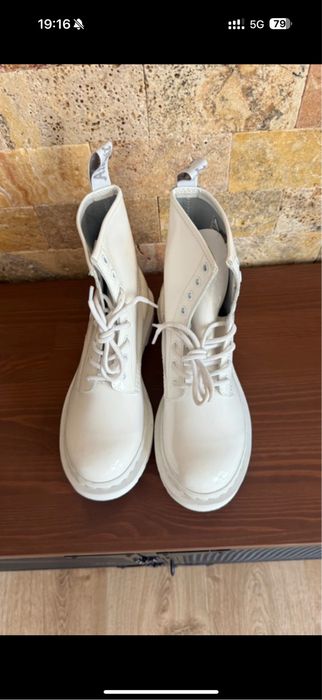 Dr Martens - piele