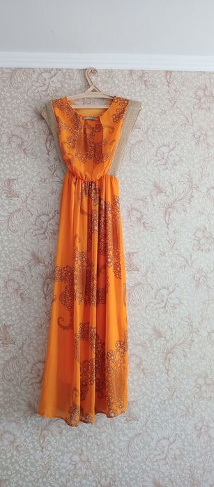 Продам не дорого платья.