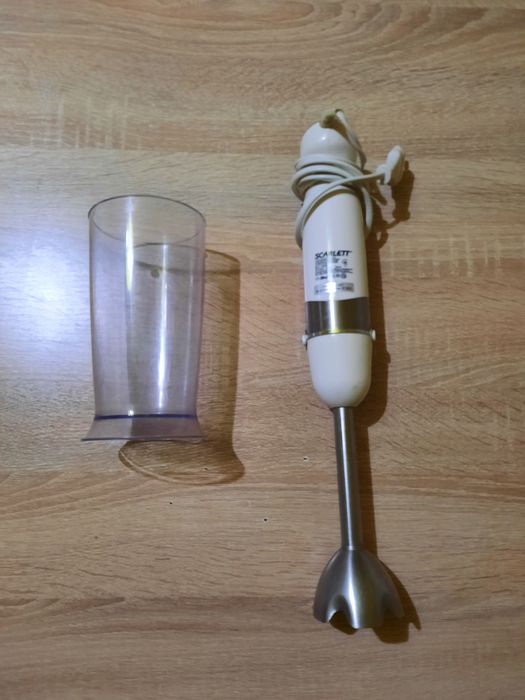 Продам блендер scarlet