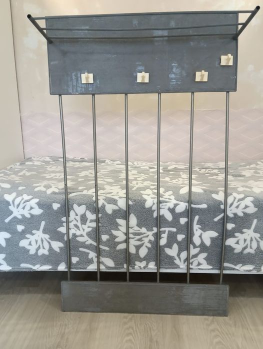 Вешалка для прихожей